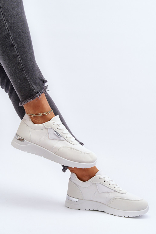calçados esportivos tênis modelo sapatos cor branca Vovella
