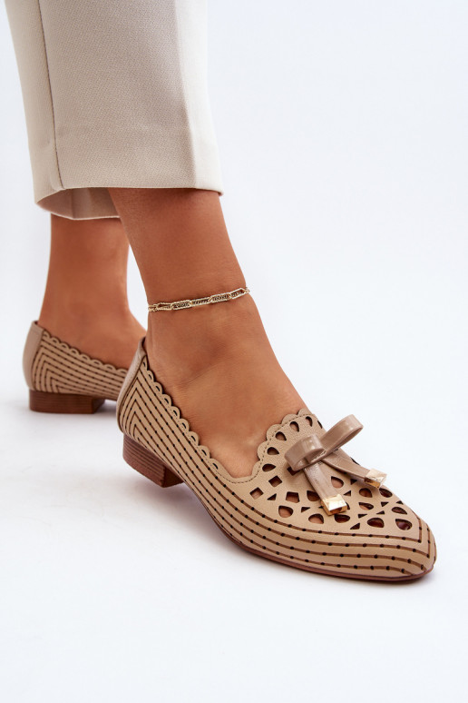 Sapatilhas perfuradas com fitas bege instável Sapatilhas perfuradas com fitas bege instável