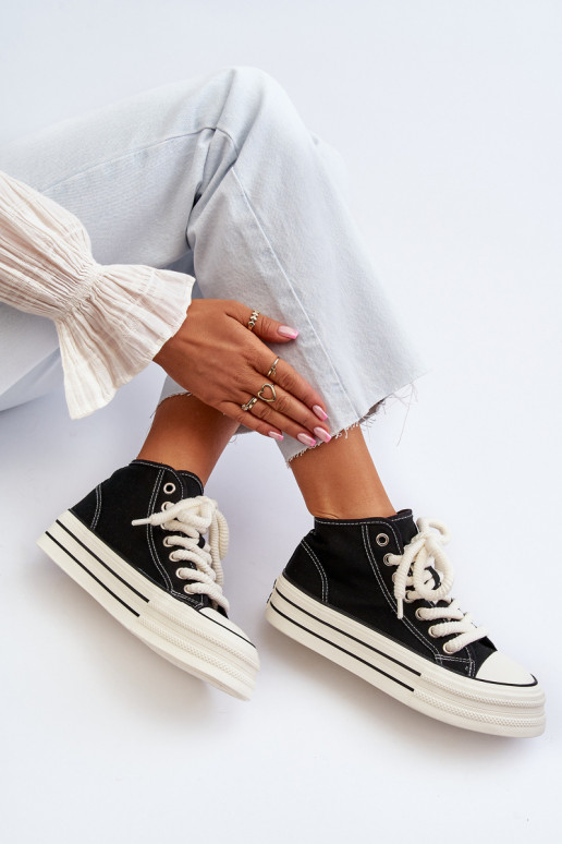 Sapatos casuais com plataforma na cor preta Aineri Sapatos casuais com plataforma na cor preta Aineri