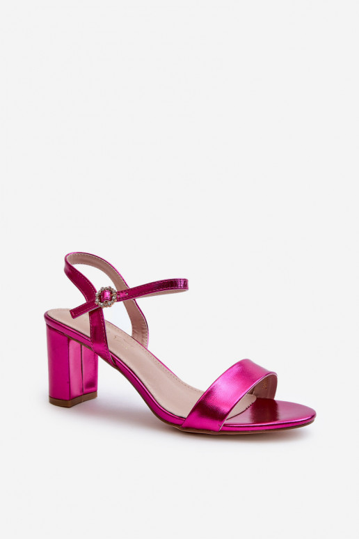 Sandálias de design metálico com salto na cor rosa Glindra