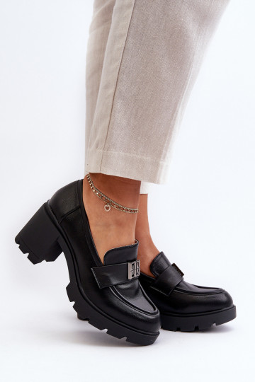 sapatos de salto largo com enfeites na cor preta Ranunca