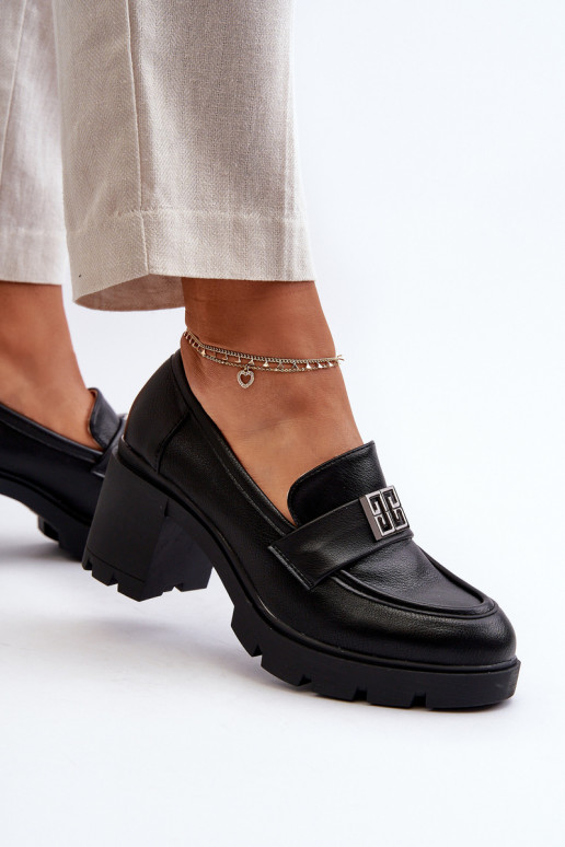 sapatos de salto largo com enfeites na cor preta Ranunca