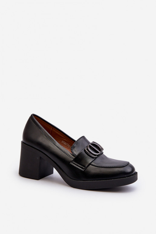 sapatos de salto alto com enfeites em preto Nedarea