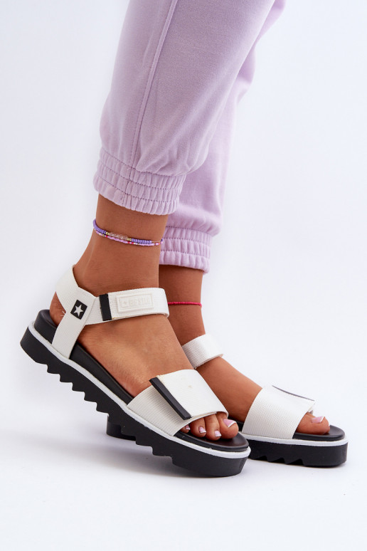 Sandálias femininas com plataforma Big Star NN274777 cor branca
