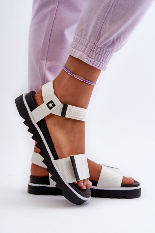 Sandálias femininas com plataforma Big Star NN274777 cor branca