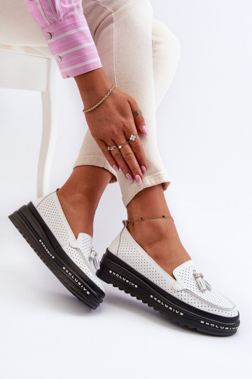 Mocassins femininos com sola folheada a ouro na cor branca Assetnima 2