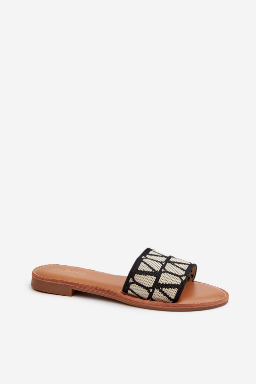 Chinelos femininos com salto largo na cor preta Traivea Chinelos femininos com salto largo na cor preta Traivea