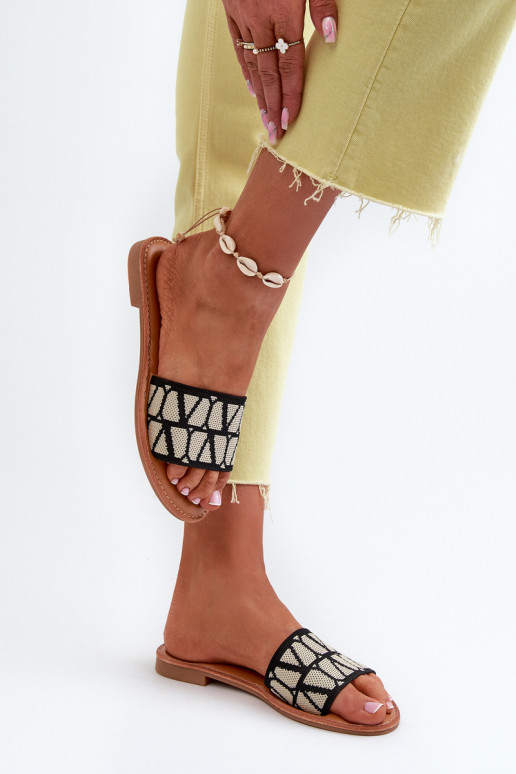 Chinelos femininos com salto largo na cor preta Traivea Chinelos femininos com salto largo na cor preta Traivea