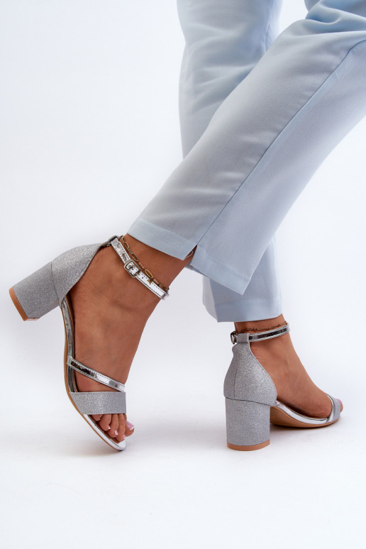 Sandálias Ploemis brilhantes com salto baixo em prata Sandálias Ploemis brilhantes com salto baixo em prata