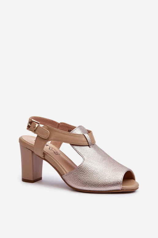 Sandálias femininas de salto alto em couro ecológico na cor dourada Queenmarie Sandálias femininas de salto alto em couro ecológico na cor dourada Queenmarie