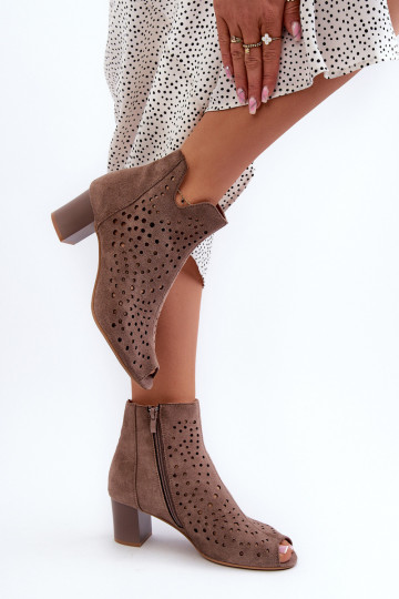 Botas femininas de camurça orgânica com salto alto e bico aberto Marrom Halania