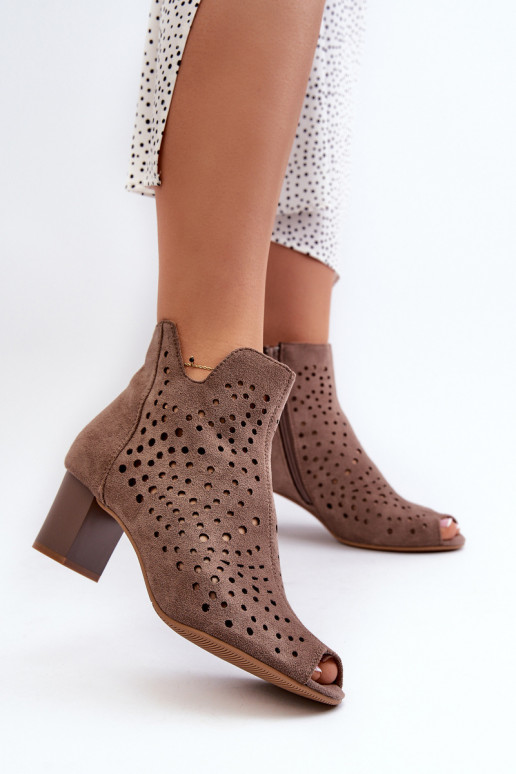 Botas femininas de camurça orgânica com salto alto e bico aberto Marrom Halania