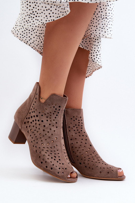 Botas femininas de camurça orgânica com salto alto e bico aberto Marrom Halania