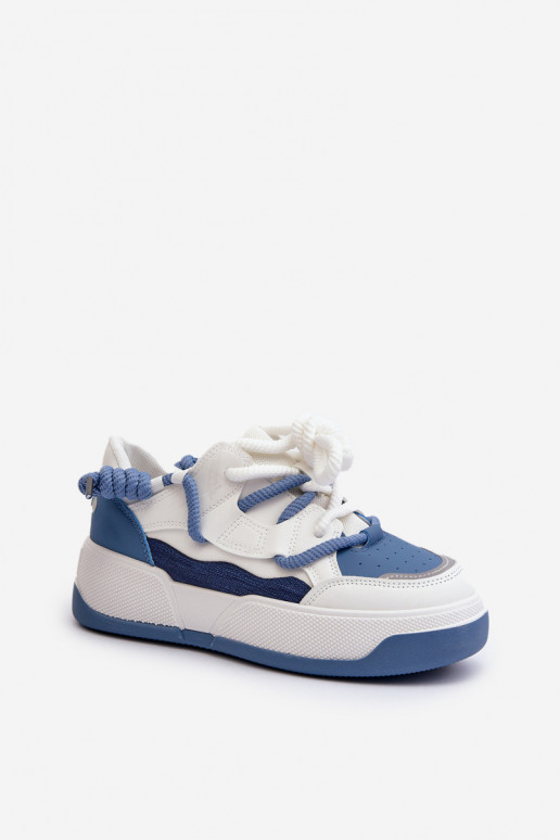 Modelo de tênis com plataforma na cor azul Moariella
