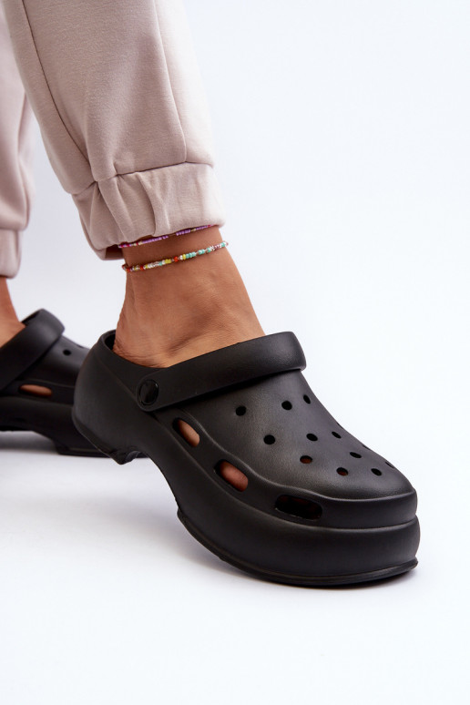 Chinelos leves Chinelos femininos com sola maciça da moda na cor preta Danollia