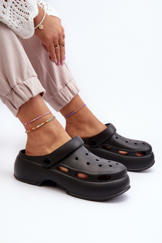 Chinelos leves Chinelos femininos com sola maciça da moda na cor preta Danollia