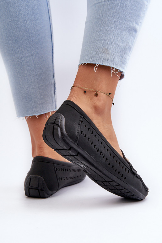 Mocassins femininos vazados com enfeites em Kaydance preto