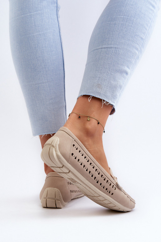 mocassins femininos vazados com enfeites em bege Kaydance