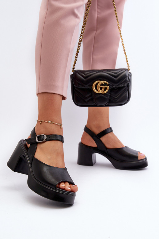 Sandálias femininas com salto Vinceza 66627 pretas