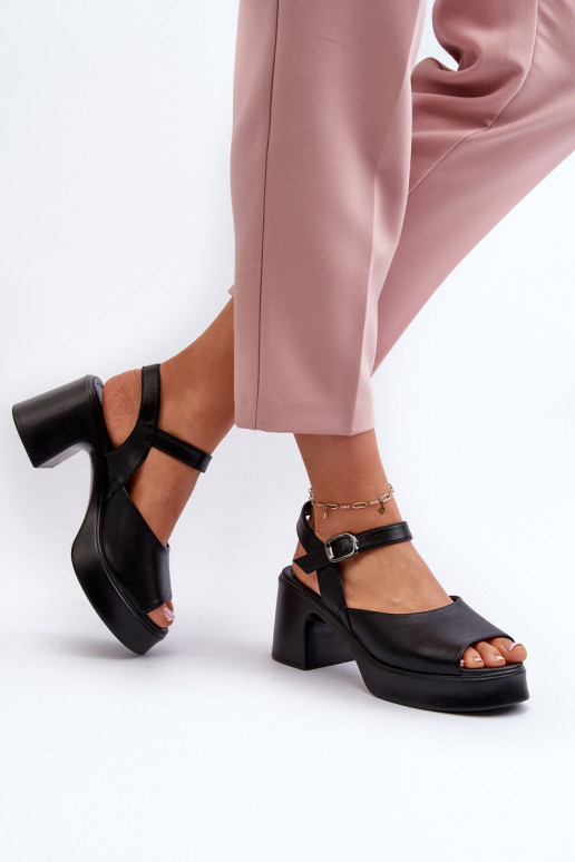 Sandálias femininas com salto Vinceza 66627 pretas