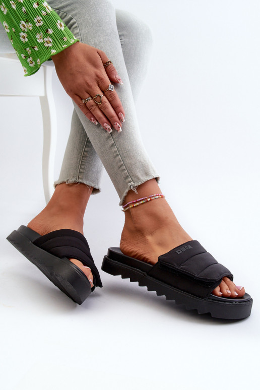 Chinelos com plataforma Big Star NN274772 cor preta Chinelos com plataforma Big Star NN274772 cor preta