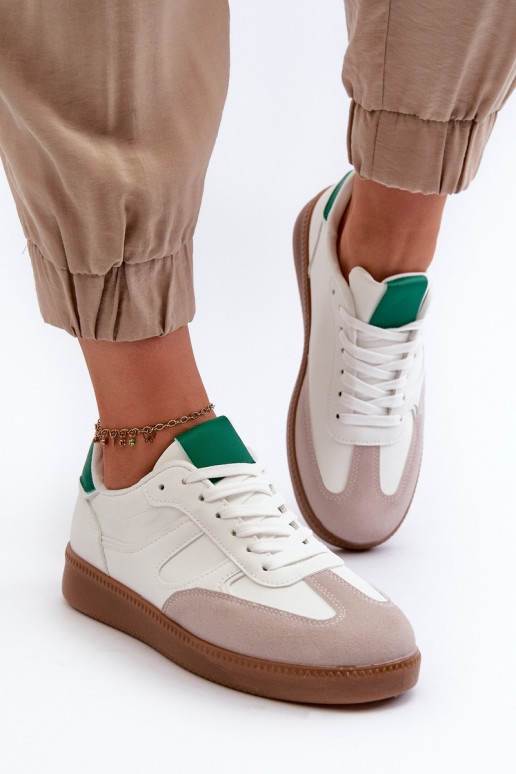 Modelo de tênis calçados esportivos cor branca Uvetta Modelo de tênis calçados esportivos cor branca Uvetta