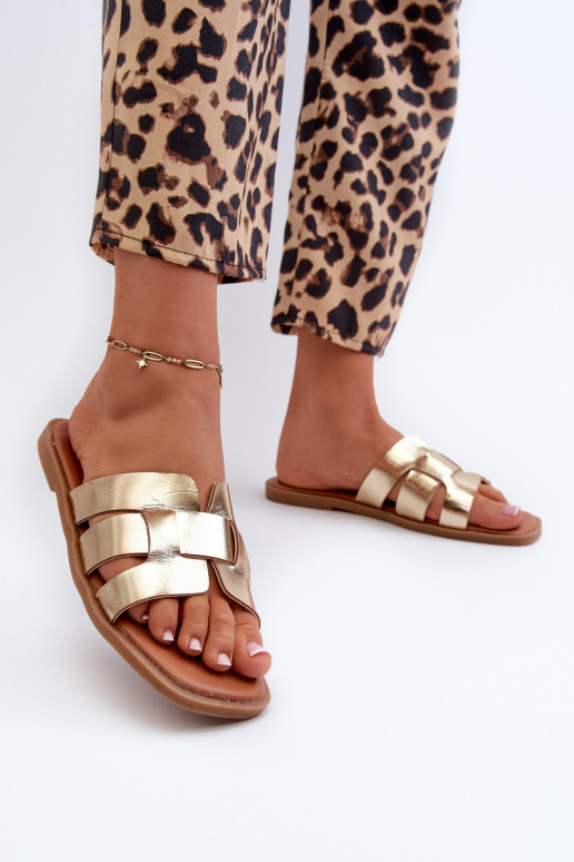 Chinelos femininos de sola plana feitos de couro ecológico na cor dourada Risamay Chinelos femininos de sola plana feitos de couro ecológico na cor dourada Risamay