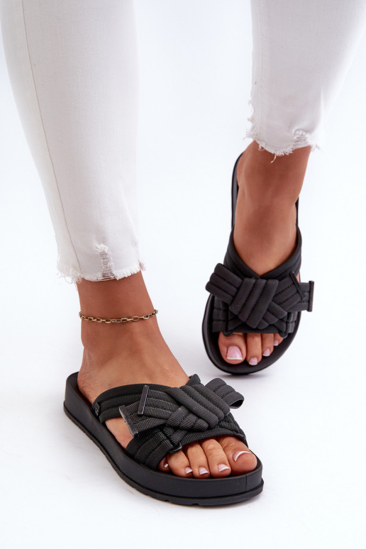 Chinelos femininos LL285096 pretos Chinelos femininos LL285096 pretos