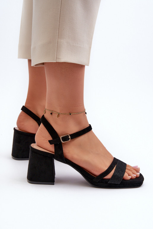 Sandálias elegantes de salto alto Z Błyszczącym em cor preta Tessata Sandálias elegantes de salto alto Z Błyszczącym em cor preta Tessata