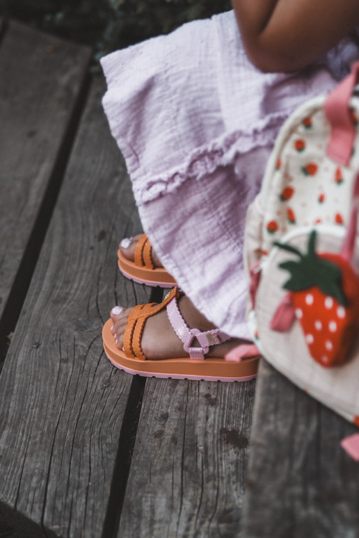 Sandálias infantis com fechos adesivos LL385026 cor laranja