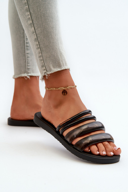 Chinelos Rasos de Borracha Femininos 26727 Ipanema Puffer Tiras Fem cor preta