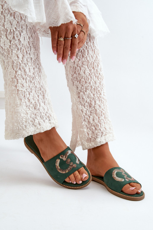 Chinelos planos femininos com escamas brilhantes S.Barski KV27-052 cor verde Chinelos planos femininos com escamas brilhantes S.Barski KV27-052 cor verde