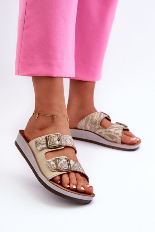 Chinelos femininos confortáveis com fivelas Inblu CP000045 cor dourada Chinelos femininos confortáveis com fivelas Inblu CP000045 cor dourada