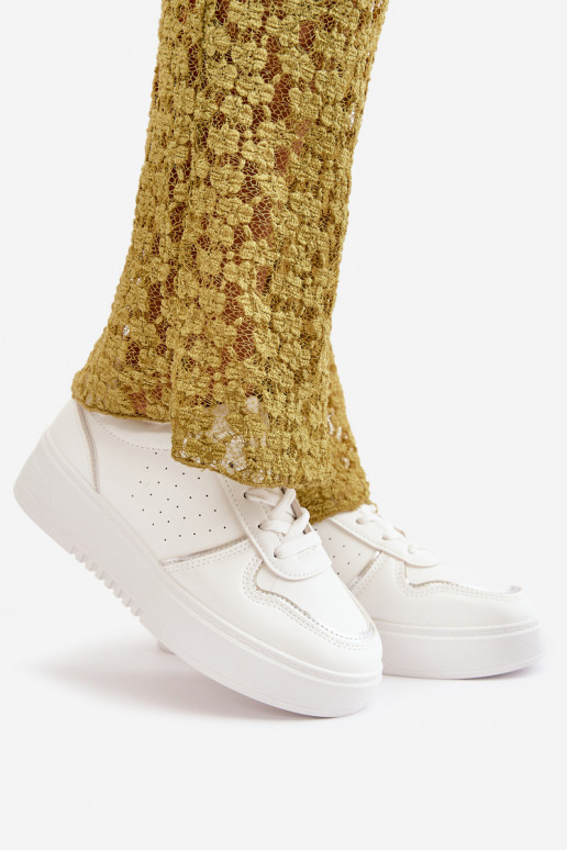 Modelo de tênis sapato feminino com plataforma Com cadarços decorativos na cor branca Mistra Modelo de tênis sapato feminino com plataforma Com cadarços decorativos na cor branca Mistra