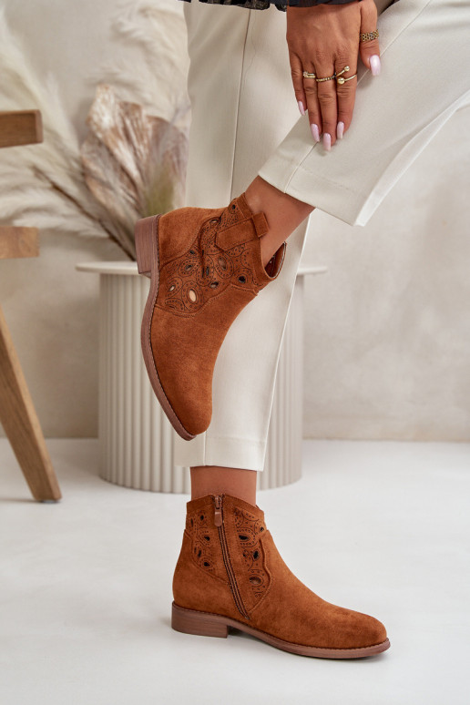 Botas femininas com elementos abertos Casal o castelo cor marrom S.Barski HY42-081 Botas femininas com elementos abertos Casal o castelo cor marrom S.Barski HY42-081