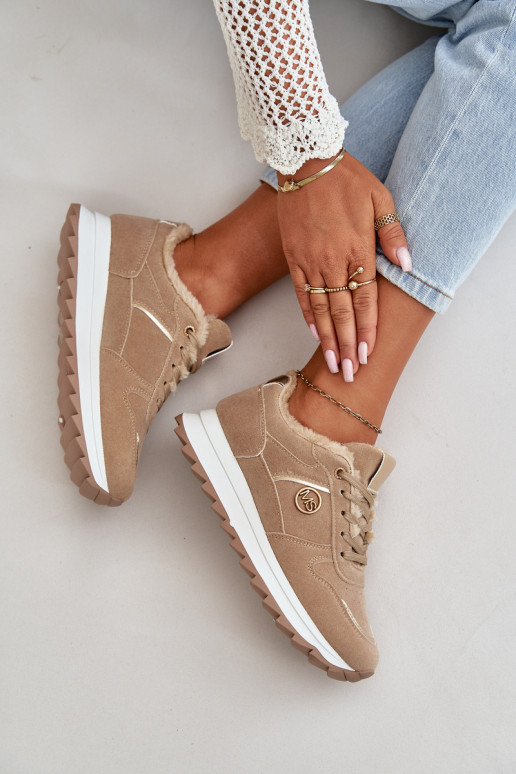 tênis Feminino aquecimento com pelo por dentro com uma plataforma cor cáqui Lerisas tênis Feminino aquecimento com pelo por dentro com uma plataforma cor cáqui Lerisas