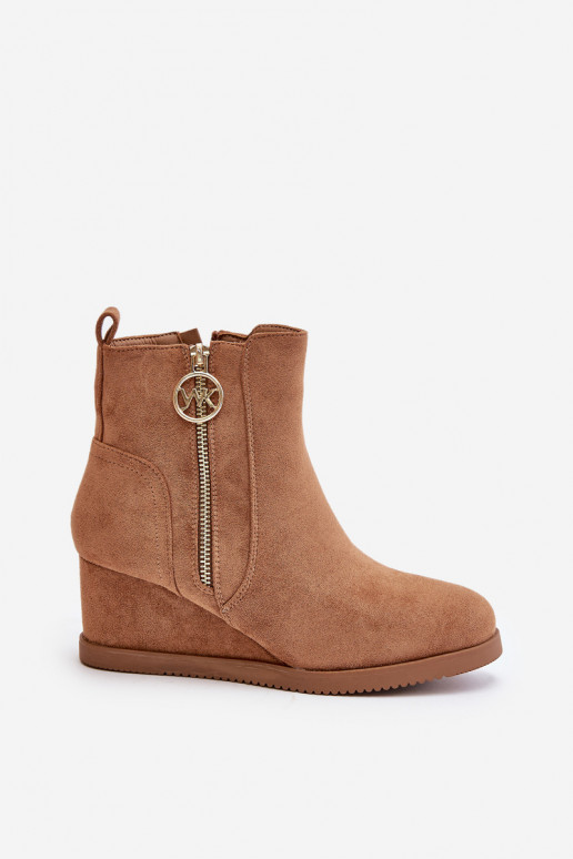 aquecimento Botas com uma plataforma com zíperes decorativos de camurça ecológicaoParae cor marrom Leretha aquecimento Botas com uma plataforma com zíperes decorativos de camurça ecológicaoParae cor marrom Leretha