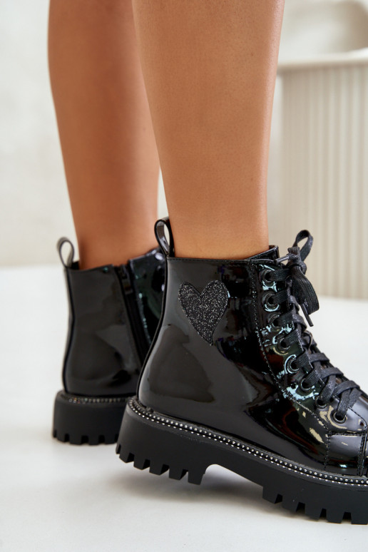 com efeito verniz Botas femininas Casal o castelo Com decorações com coraçõesm cor preta Obeena com efeito verniz Botas femininas Casal o castelo Com decorações com coraçõesm cor preta Obeena