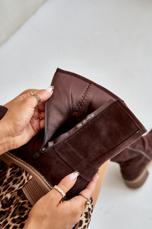 Botas femininas De salto baixo com fivelas cor marrom Zudra