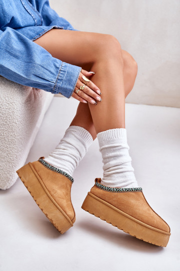 Chinelos Feminino com uma plataforma Z Haftem cor marrom Neroma