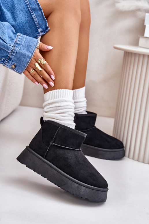 Baixo Botas de neve Feminino com uma plataforma aquecimento com pelo por dentro cor preta Saldren Baixo Botas de neve Feminino com uma plataforma aquecimento com pelo por dentro cor preta Saldren