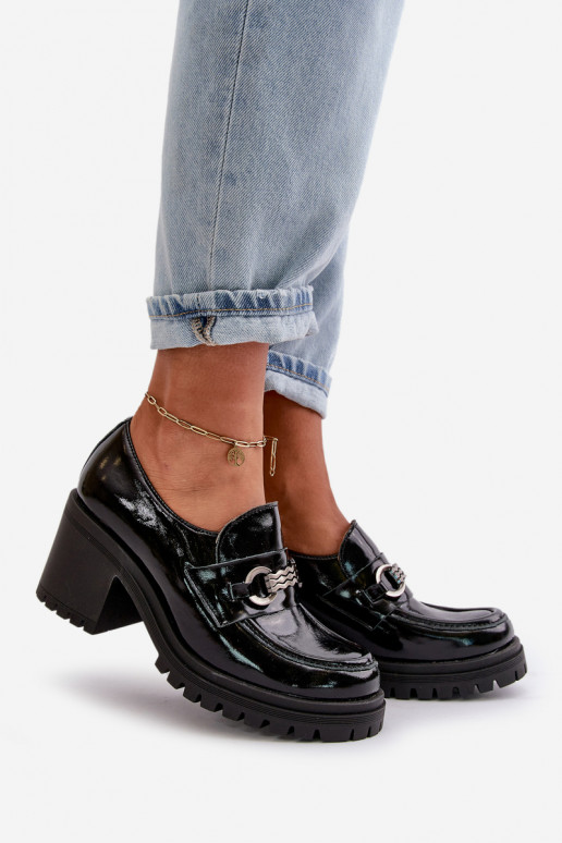 Sapatos de couro envernizado com... Sapatos de couro envernizado com...