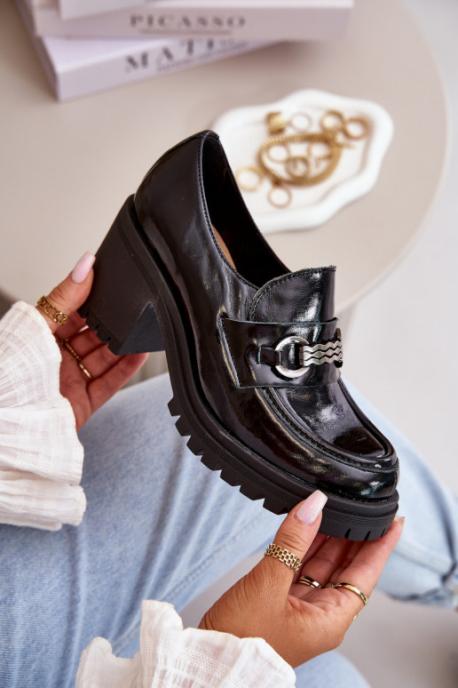 Sapatos de couro envernizado com... Sapatos de couro envernizado com...