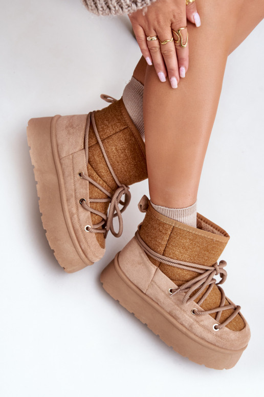 Botas de neve com detalhes elegantes com uma plataforma cor marrom Tem que servora Botas de neve com detalhes elegantes com uma plataforma cor marrom Tem que servora