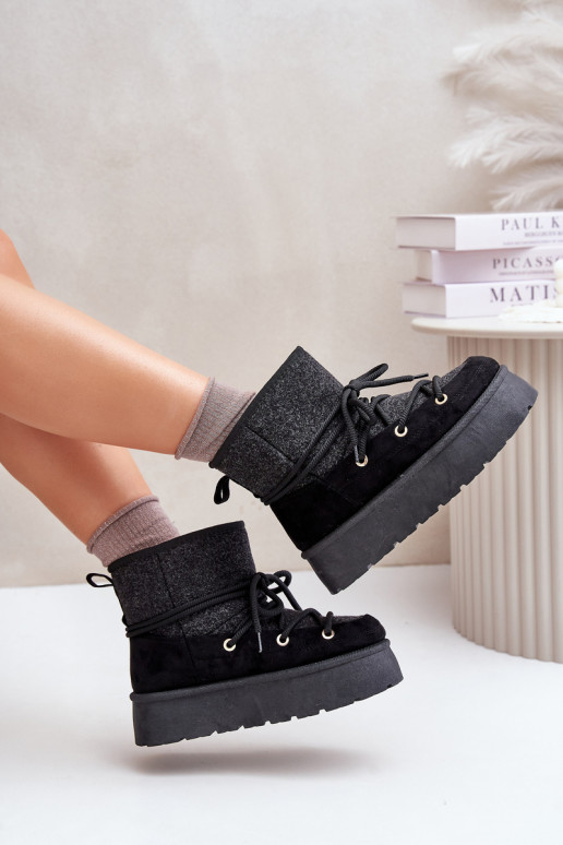 Botas de neve com detalhes elegantes com uma plataforma cor preta Tem que servora Botas de neve com detalhes elegantes com uma plataforma cor preta Tem que servora