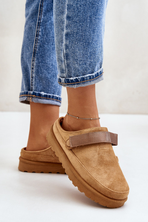 Moteriškos šlepetės pašiltintos su... Moteriškos šlepetės pašiltintos su...