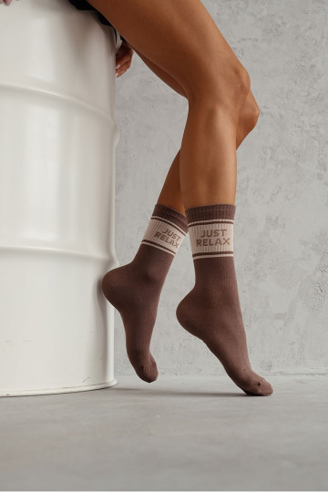 Meias Feminino com uma nota Just Relax cor marrom