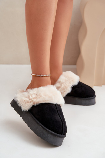 Chinelos Botas de neve Feminino Em uma sola grossa com um casaco de pele cor preta Doriola