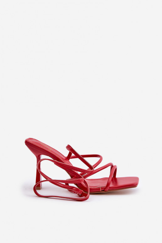 Sandálias estilosas com salto fino com listras cor vermelha Saredi Sandálias estilosas com salto fino com listras cor vermelha Saredi