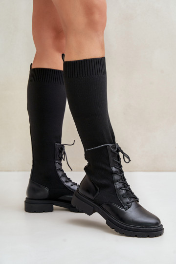 Um modelo atraente botas Ze SkarpetkoParaą CholeParaką cor preta Iranel 2